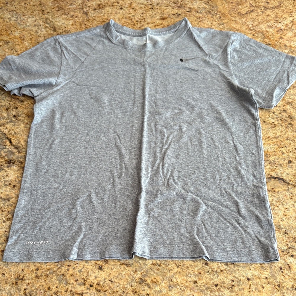Nike Men's Short Sleeve Gray Tee